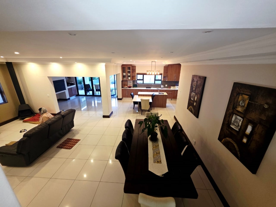 6 Bedroom Property for Sale in Sandown Western Cape